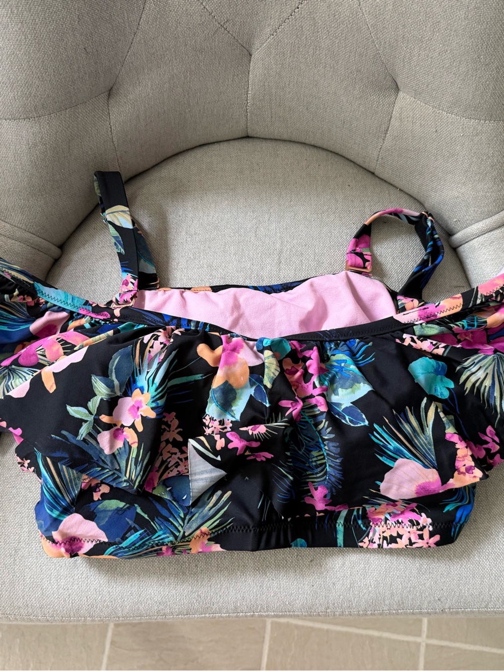 Raisins Curve Floral Black Tropical Bikini Top Flounce
